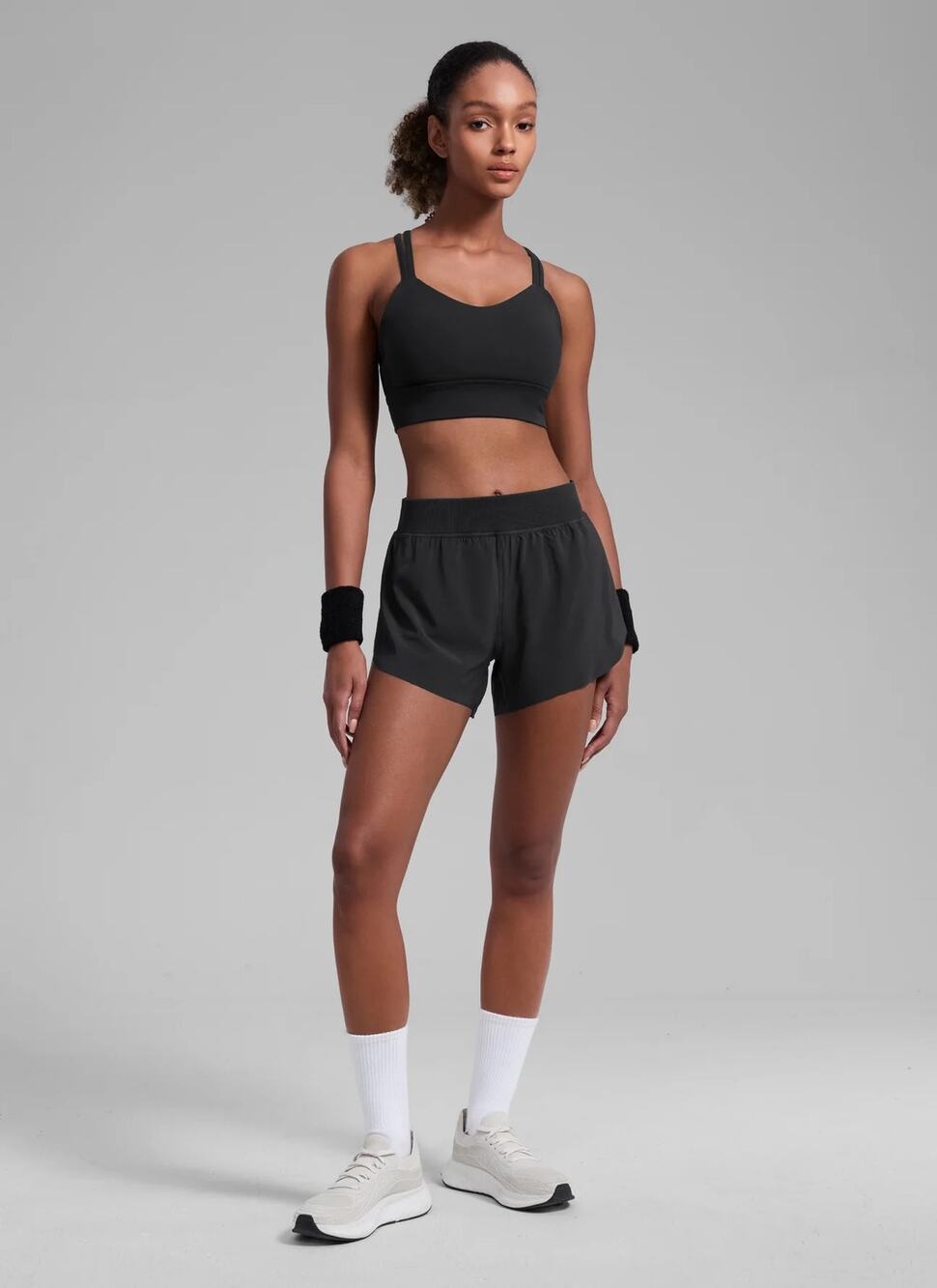 CRZ YOGA Feathery-Fit Soft Lined Mid Rise Shorts 4''